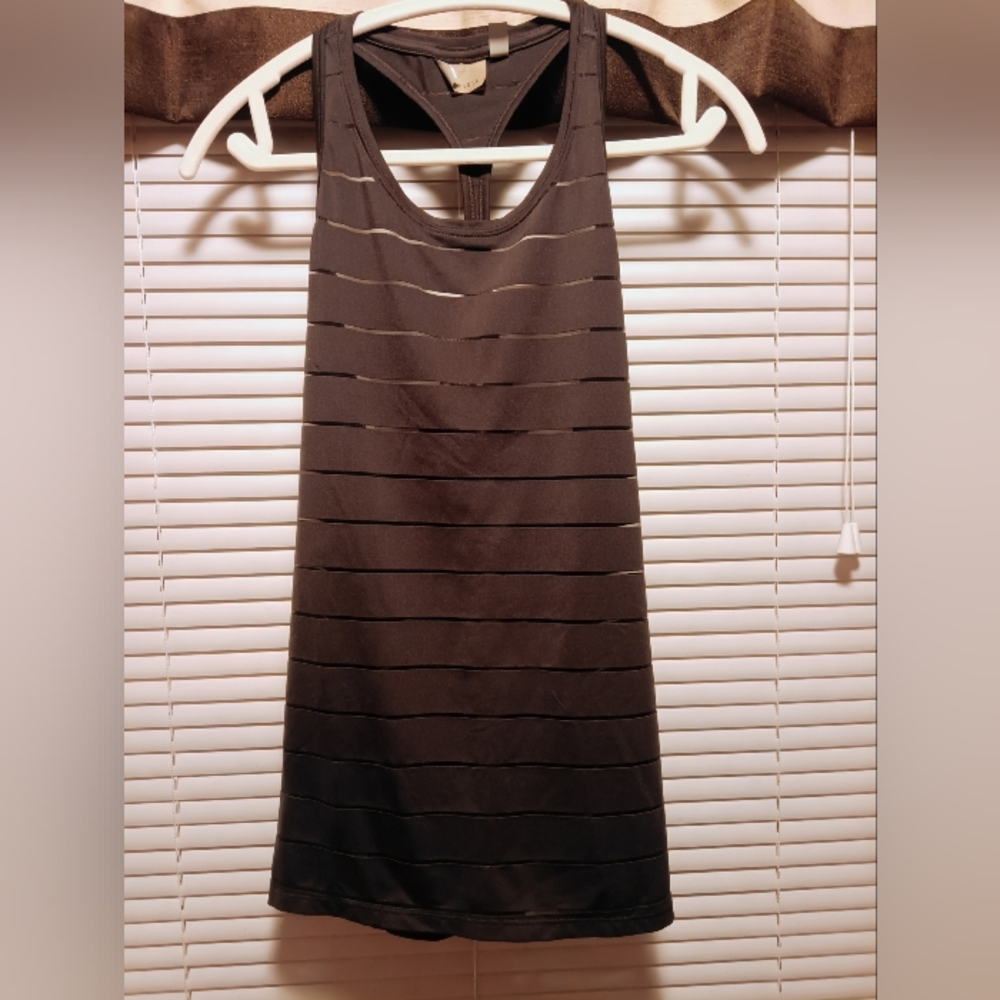 Athleta Chi Racerback Tank Top Size M